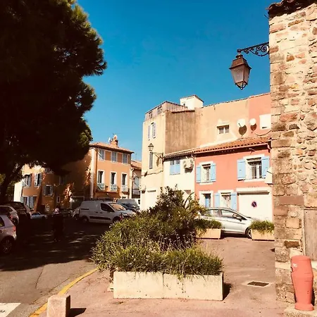Apartment Avec Terrasse En Plein Coeur De Frejus-proche Plage Et Aqualand